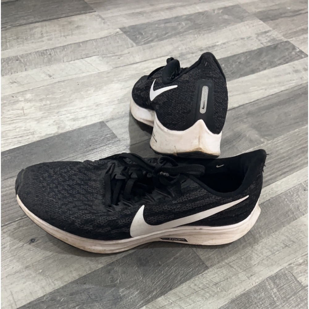 Nike - tennis shoes, 7.5